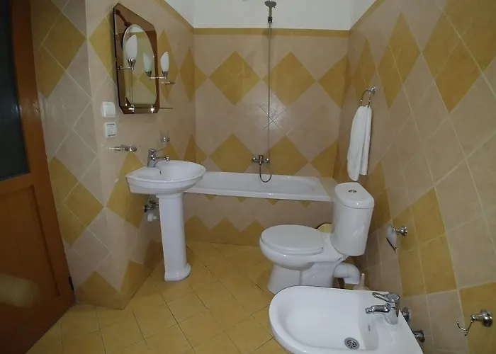Urat Konukevi